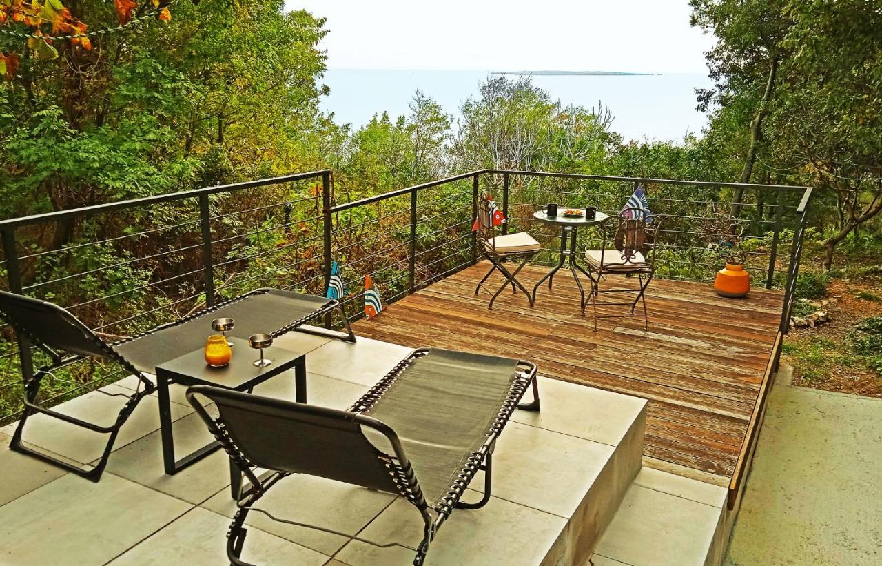 Quercus Apartment Stara Baska Exterior photo
